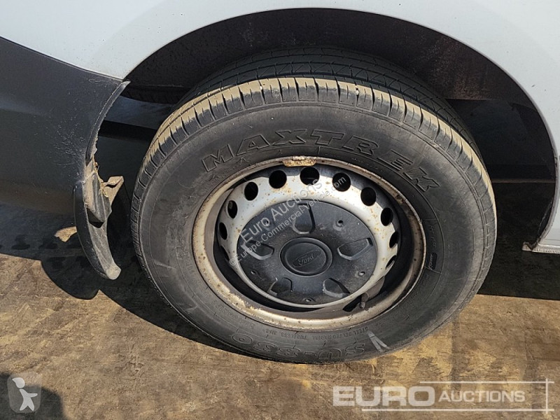 Autoutilitară Ford 270