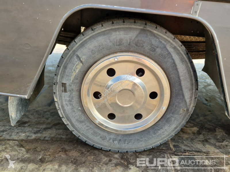 Furgoneta  75E15K