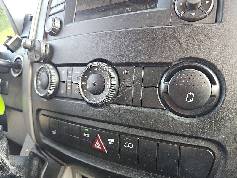 Autoutilitară Mercedes 316 Bakwagen Deuren!