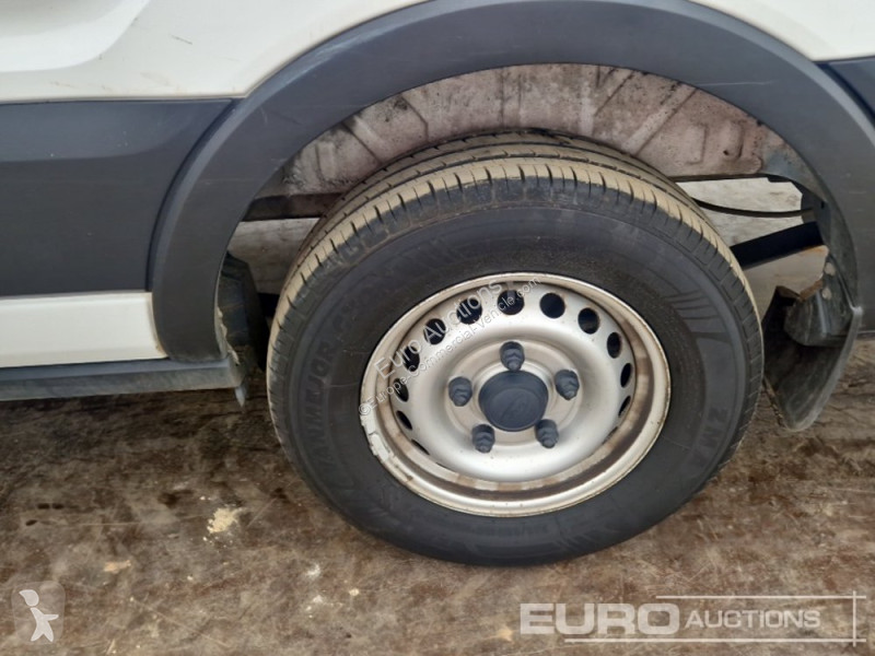 Véhicule utilitaire Ford 350