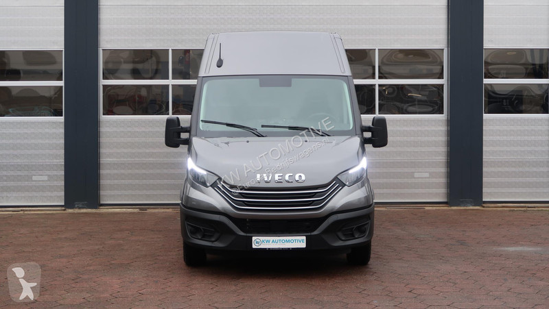 Veicolo commerciale Iveco 35S18HV 3.0 L2H2 AUT/...