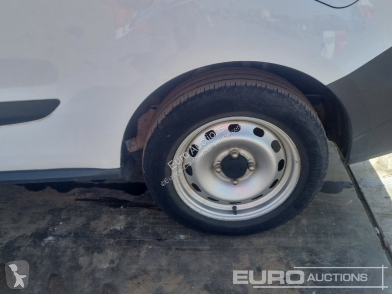 Autoutilitară Ford Courier