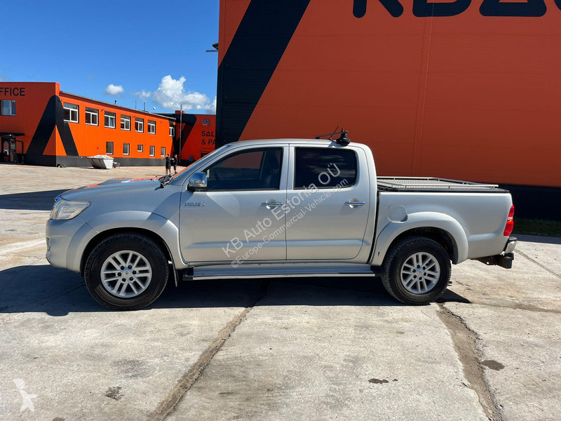 Véhicule utilitaire Toyota 4x4 Hilux