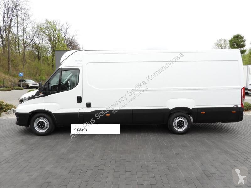 Veículo utilitário Iveco DAILY 35S14 FURGON...