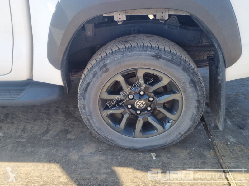 Furgoneta Toyota Hilux