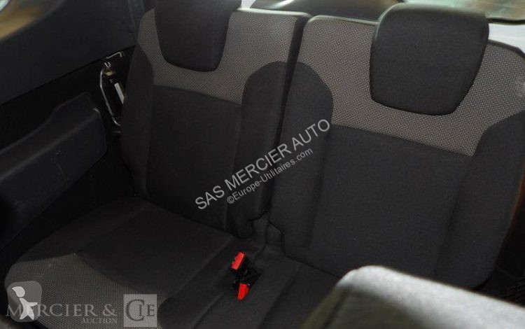 Véhicule utilitaire Dacia