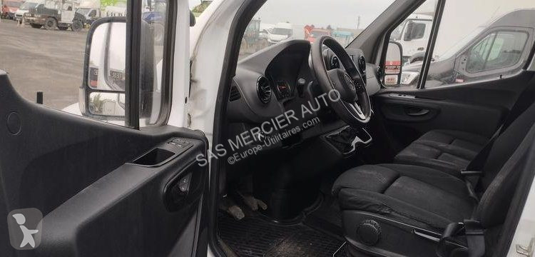 Véhicule utilitaire Mercedes clc