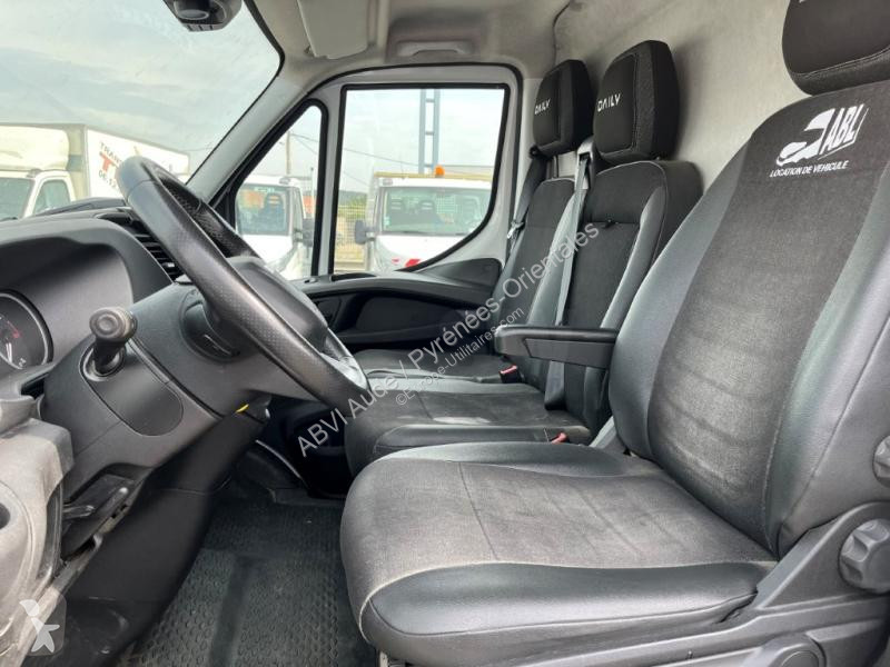 Autoutilitară Iveco 180CV 3L BOITE AUTOMATIQUE...