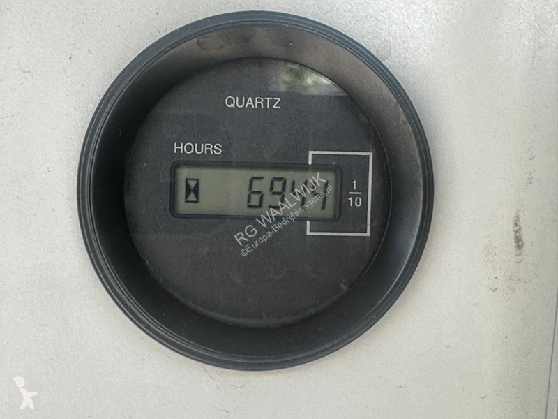 Veicolo commerciale Renault 694 working hours