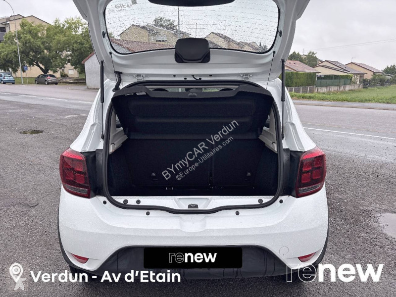 Veículo utilitário Dacia Sandero SCe 75