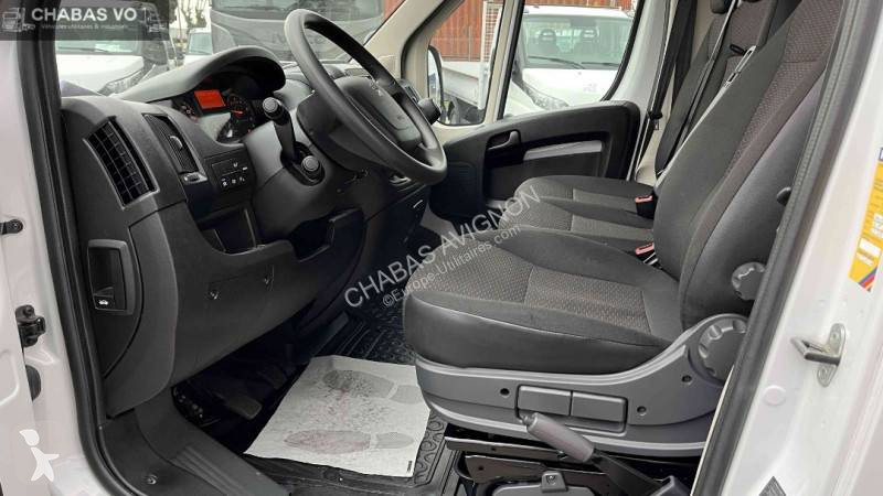 Véhicule utilitaire Peugeot