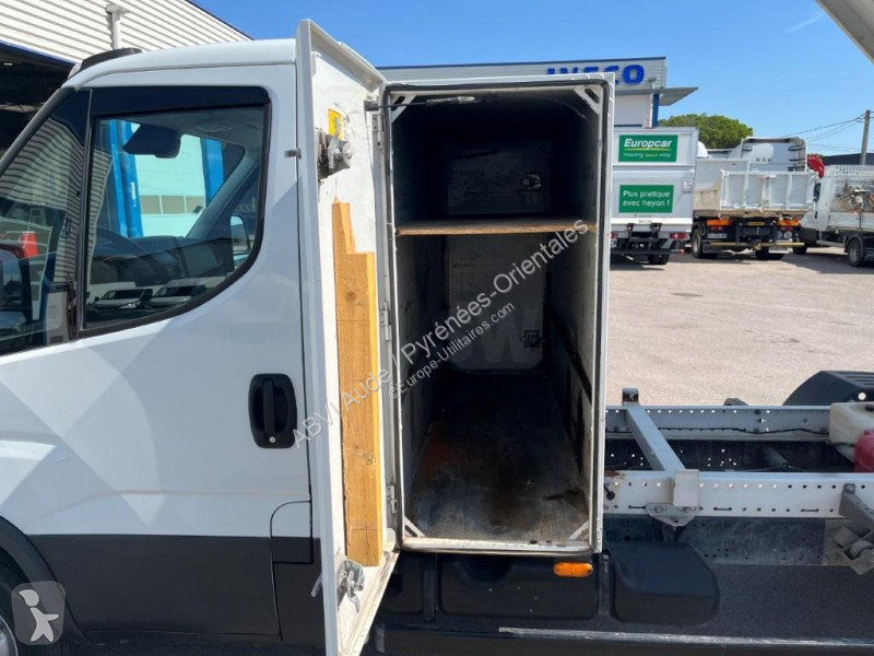 Autoutilitară Iveco 35C14H CLIM AUTO BLUETOOTH...