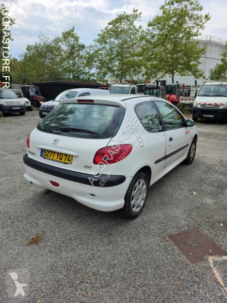 Véhicule utilitaire Peugeot 206