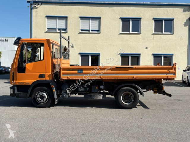 Véhicule utilitaire Iveco...