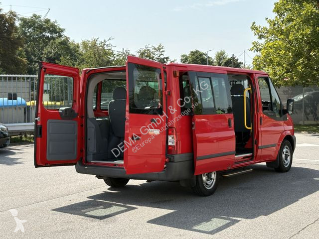 Véhicule utilitaire Ford...