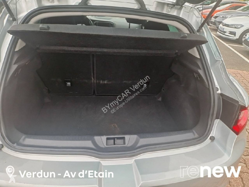 Užitkové vozidlo Renault Mégane IV Berline TCe...