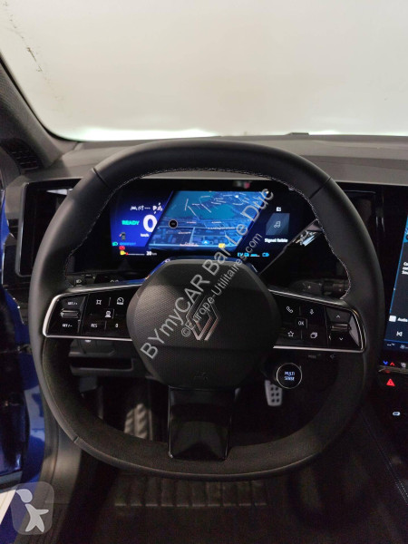 Veicolo commerciale Renault Austral full hybrid...