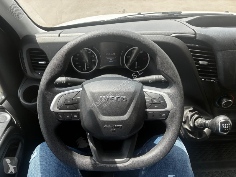Autoutilitară Iveco  35S14 12m3