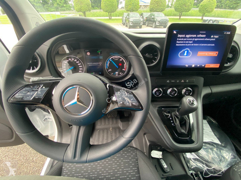 Užitkové vozidlo Mercedes Nuovo Furgone/Mixto
