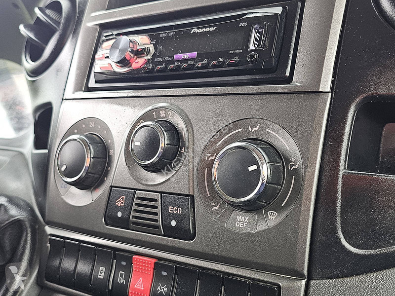 Véhicule utilitaire Iveco 70C17 Bakwagen Laadklep!