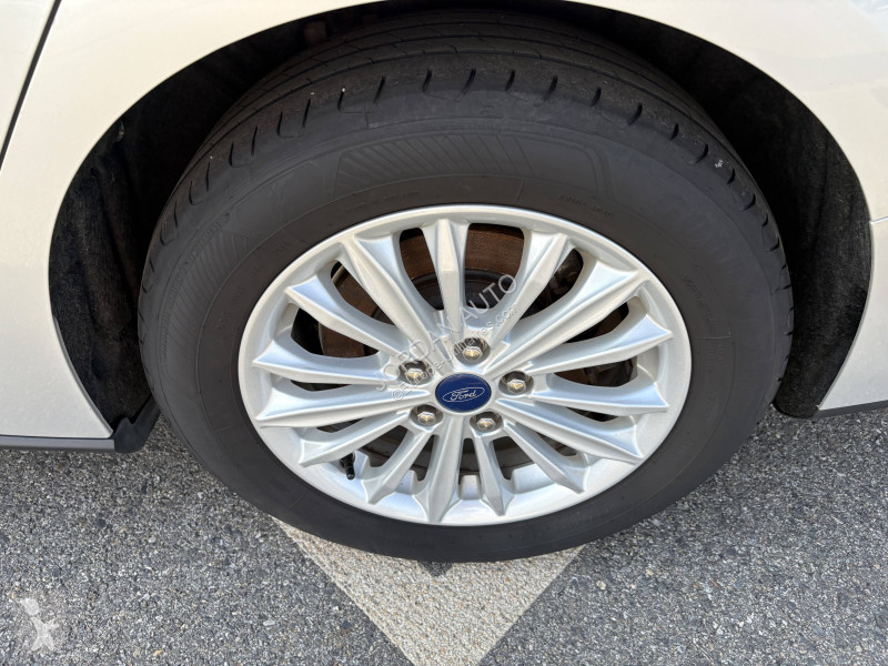 Véhicule utilitaire Ford IV Break 1.5 EcoBlue...