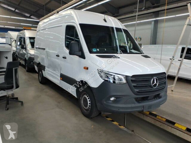Užitkové vozidlo Mercedes 317...