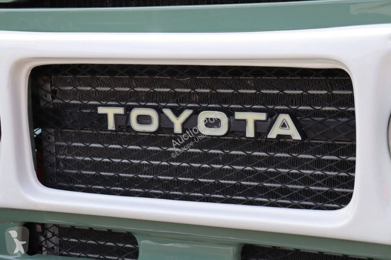 Furgoneta Toyota FJ40