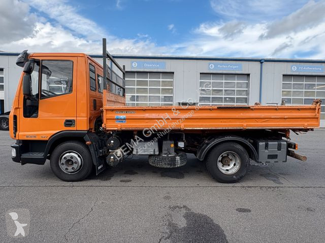 Véhicule utilitaire Iveco...