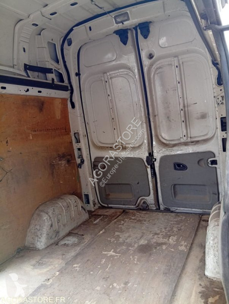 Véhicule utilitaire Renault TRAFIC