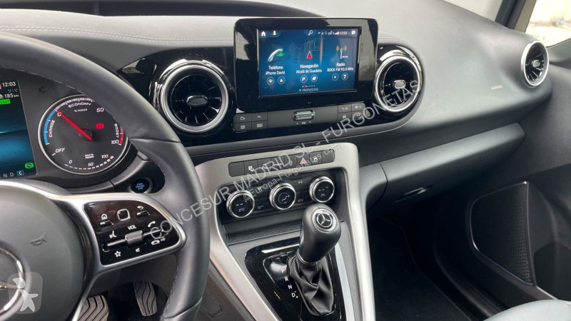 Autoutilitară Mercedes 200 45 kWh