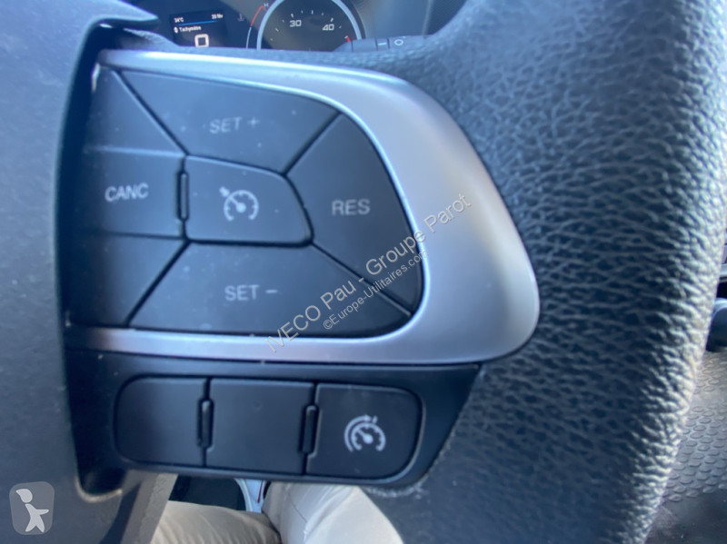 Véhicule utilitaire Iveco 35C16H3.0 empattement...
