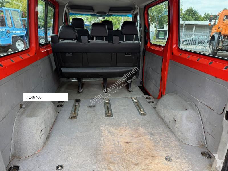 Véhicule utilitaire Mercedes 211 Kombi AHK