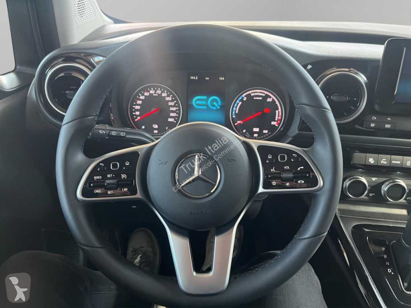 عربة نفعية Mercedes EQT - EQT 200