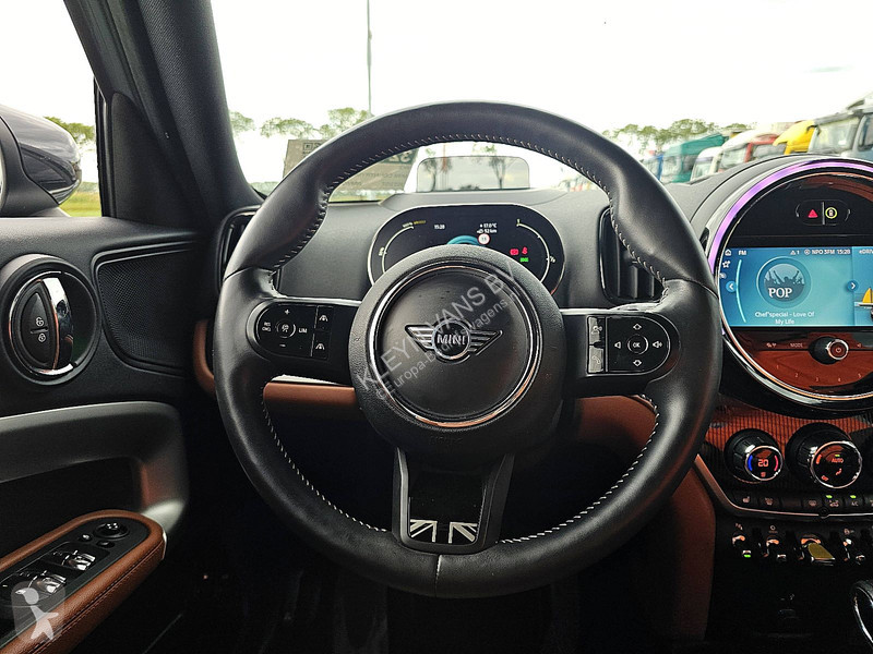 Autoutilitară Mini Cooper ALL4 Head-Up!