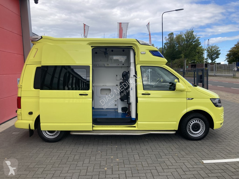 Volkswagen Ambulance T6 Transporter
