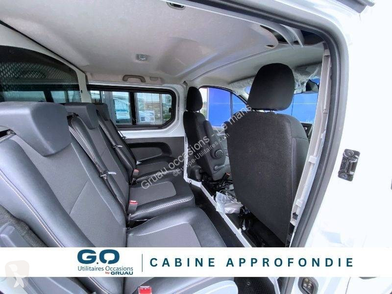 Véhicule utilitaire Nissan