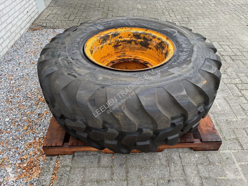 Samochód dostawczy Dunlop Used 555/70R24 EM...