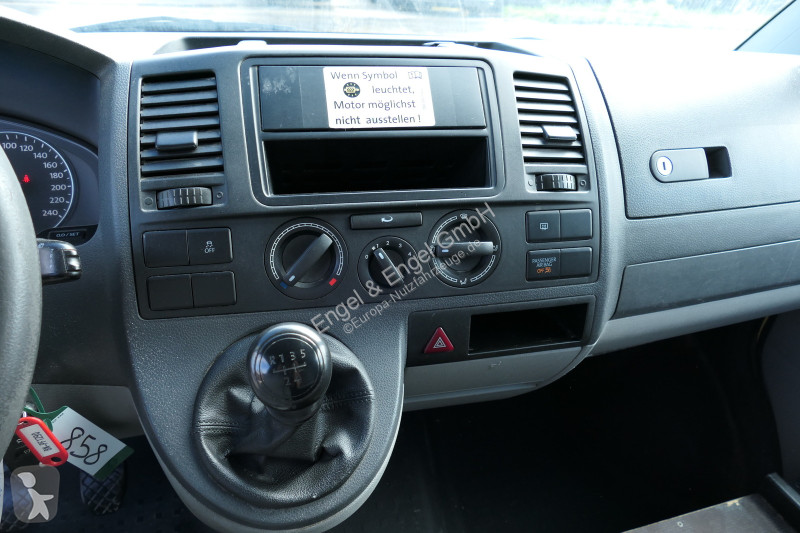 Véhicule utilitaire Volkswagen T5 Transporter...