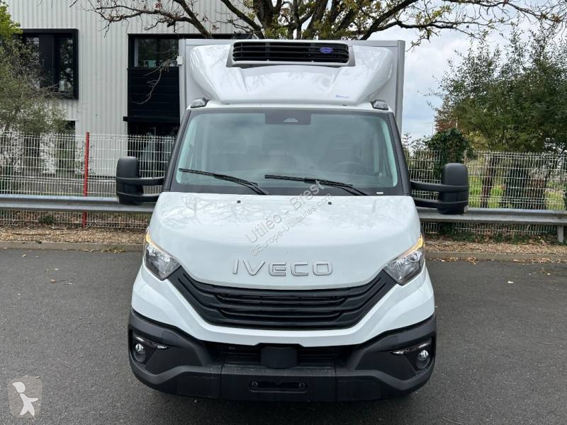 عربة نفعية Iveco