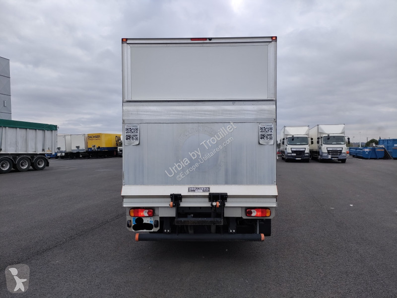Samochód dostawczy Nissan CHASSIS CABINE