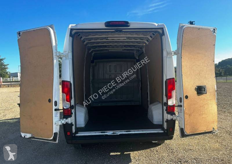Véhicule utilitaire Peugeot