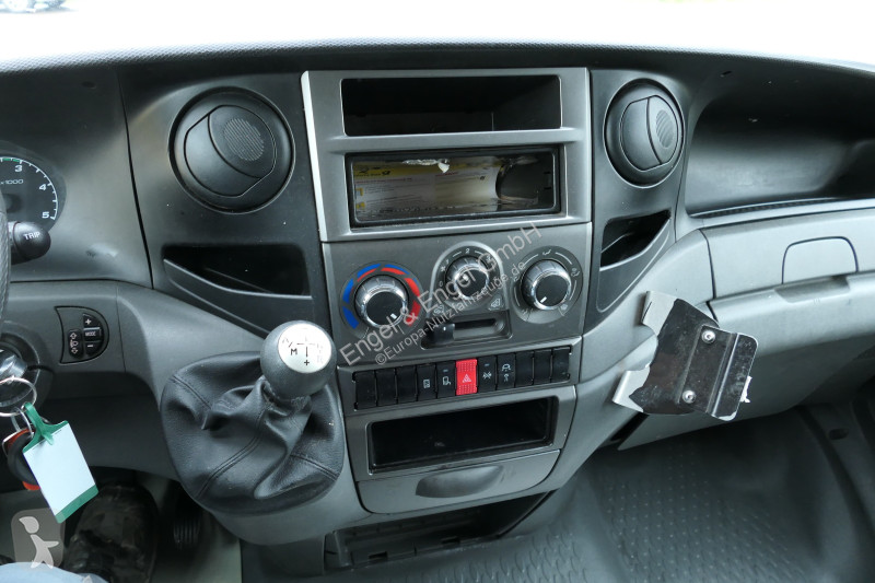 Samochód dostawczy Iveco Daily 35 S11 C30C...
