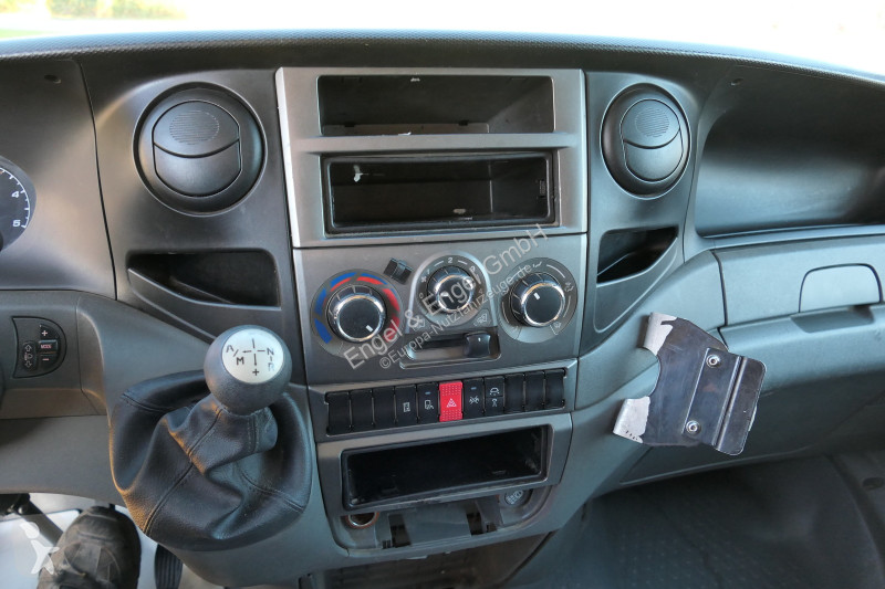 Samochód dostawczy Iveco Daily 35 S11 C30C...