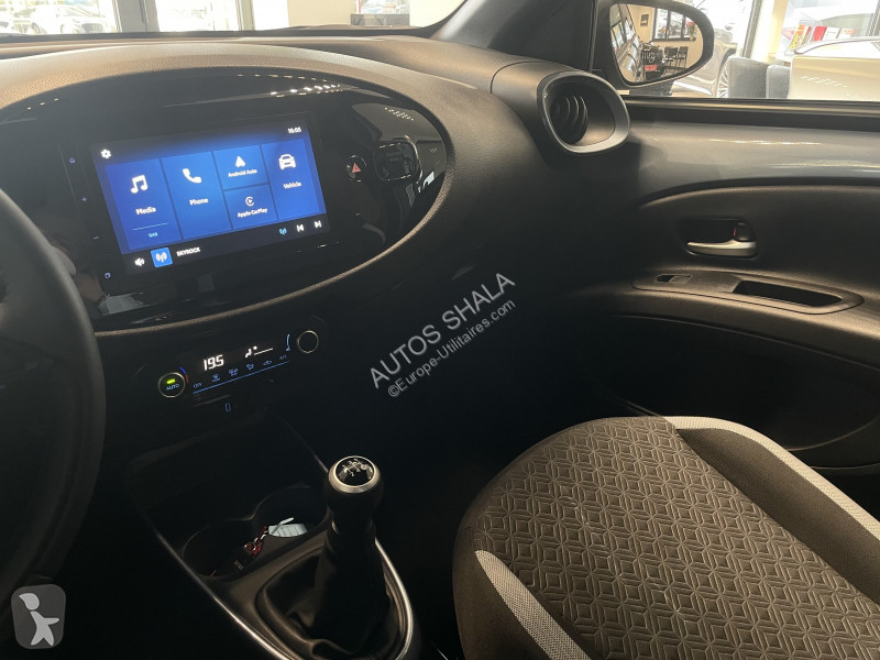 عربة نفعية Toyota AYGO X / A PARTIR DE...