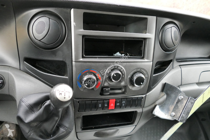 Samochód dostawczy Iveco Daily 35 S11 C30C...