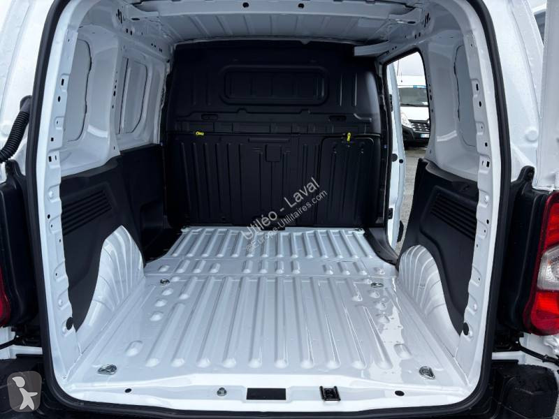 Véhicule utilitaire Peugeot