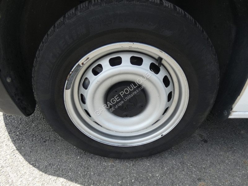 Furgoneta Peugeot STANDARD BLUEHDI 100 SetS...