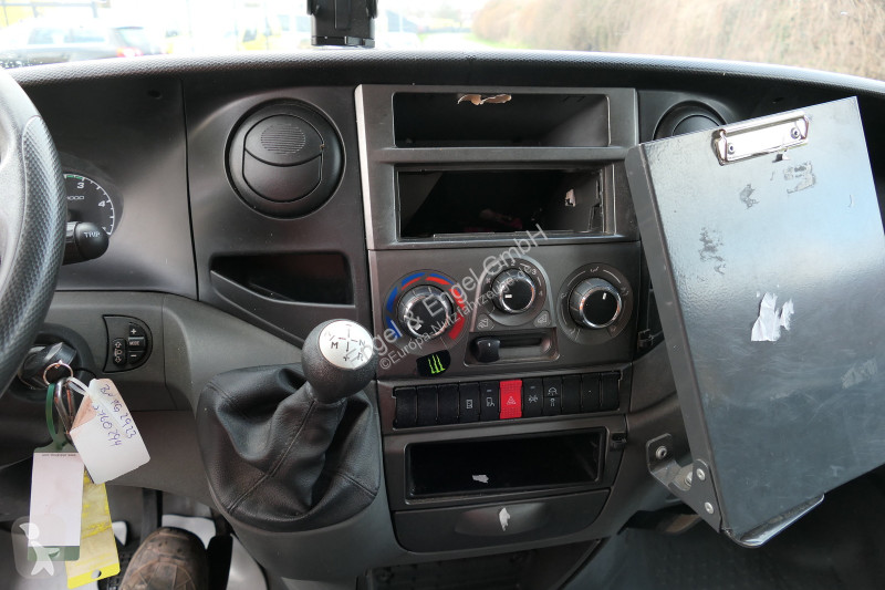 Véhicule utilitaire Iveco Daily 35 S11 C30C...
