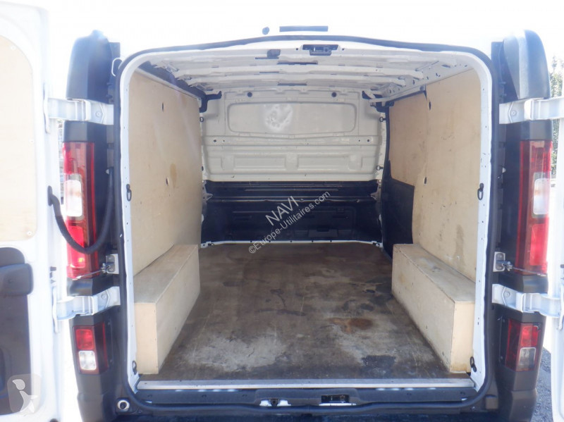 Véhicule utilitaire Renault TRAFIC III FG L1H1...
