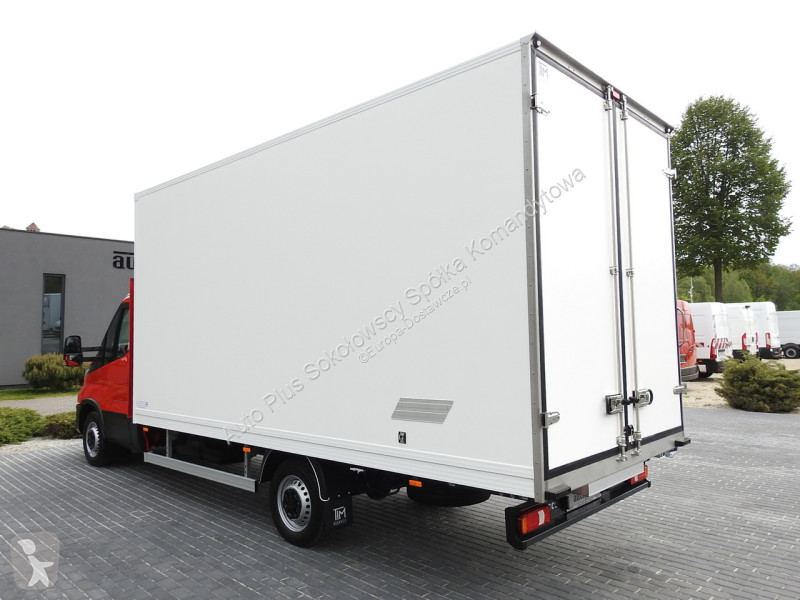 Samochód dostawczy Iveco 35S18 DAILY